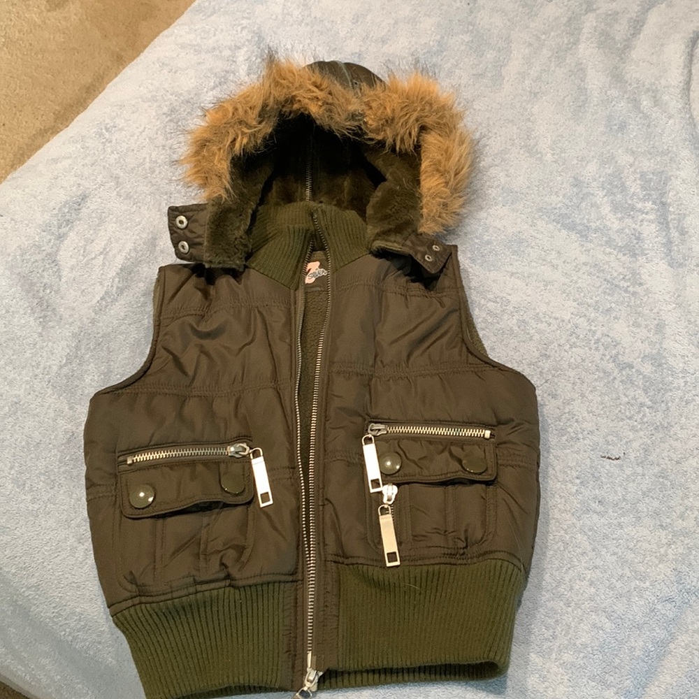 Seventy seven army green vest. Zip up button on hoodie